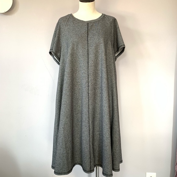 Torrid🐺grey short sleeve shift swing dress Sz 2 - Picture 4 of 8
